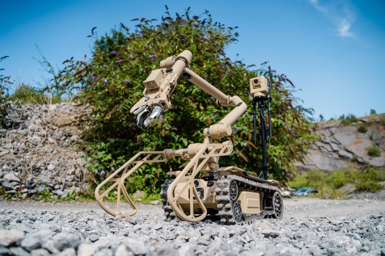 Life-saving  T4 robot to be  spotlighted at IDEX-Complex military missions can often put troops in considerable danger.