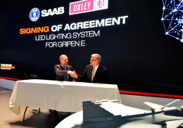 Oxley signs a new business agreement with Saab